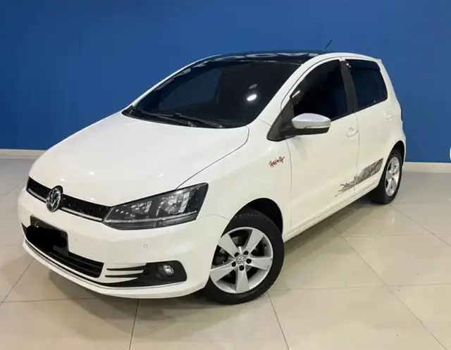 Carro Volkswagen Fox 2016 1.6 MSI Rock in Rio (Flex)