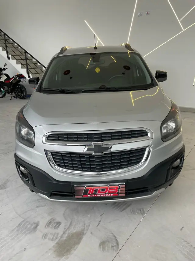 Carro Chevrolet Spin 2017 Activ 1.8 (Flex) (Aut)