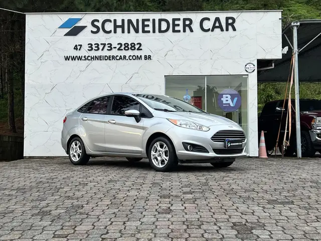 Carro Ford New Fiesta Sedan 2016 1.6 SE PowerShift (Flex)