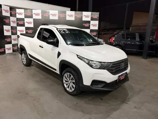 Carro Fiat Strada 2023 Endurance 1.4 Cabine Plus (Flex)