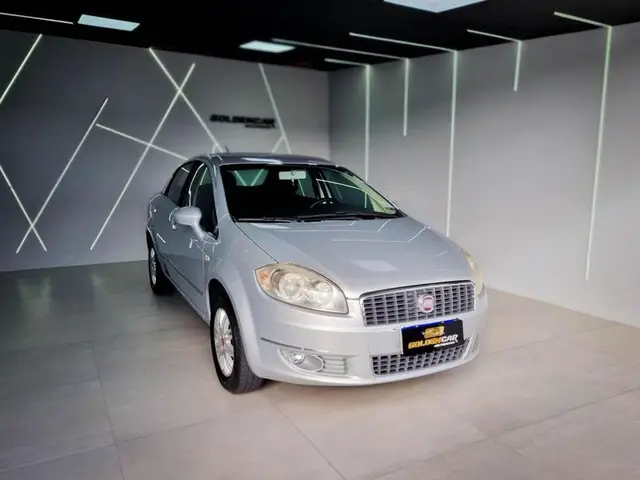 Carro Fiat Linea 2012 Absolute 1.8 16V Dualogic (Flex)