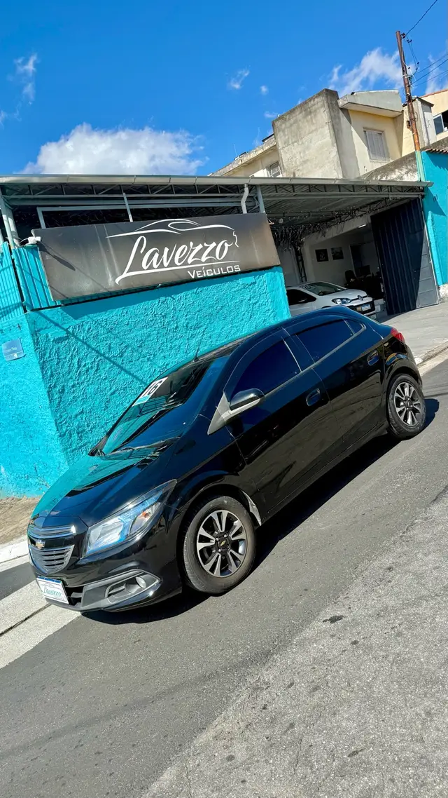 Carro Chevrolet Onix 2016 1.4 LTZ SPE/4 (Aut)