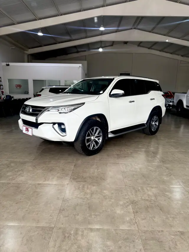 Carro Toyota SW4 2019 2.8 TDI SRX 7L 4x4 (Aut) (Diesel)