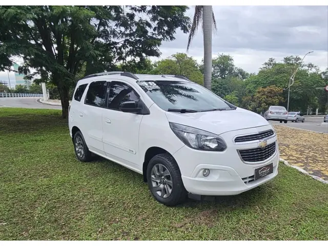 Carro Chevrolet Spin 2018 Advantage 5S 1.8 (Flex) (Aut)
