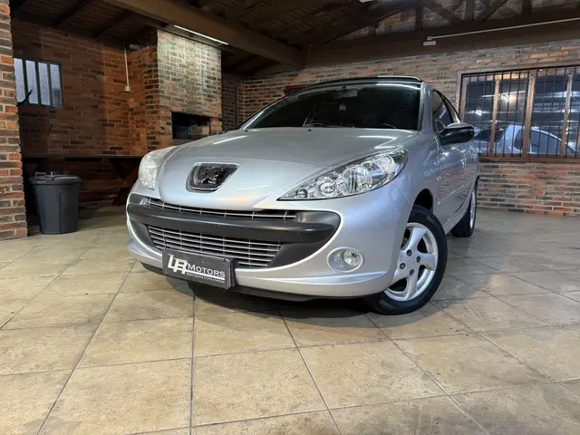 Carro Peugeot 207 2011 Hatch X-Line 1.4 8V (flex) (4 p.)