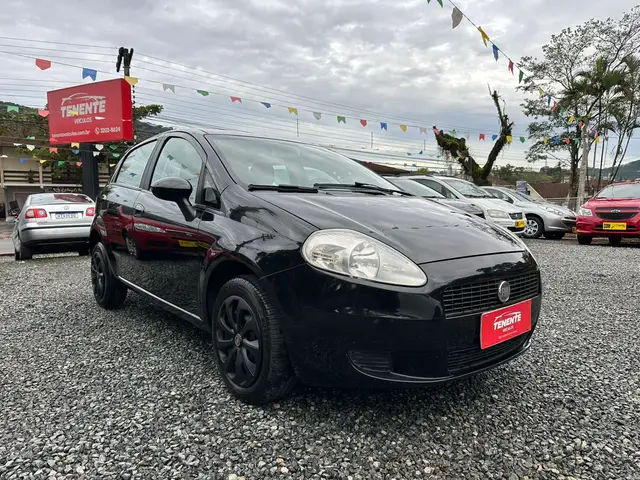 Carro Fiat Punto 2011 Attractive 1.4 (Flex)