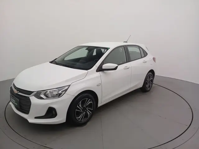 Carro Chevrolet Onix Plus 2024 LT 1.0
