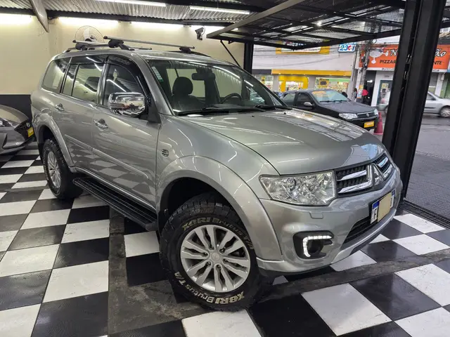 Carro Mitsubishi Pajero 2016 3.2 DI-D HPE 4WD (Aut)