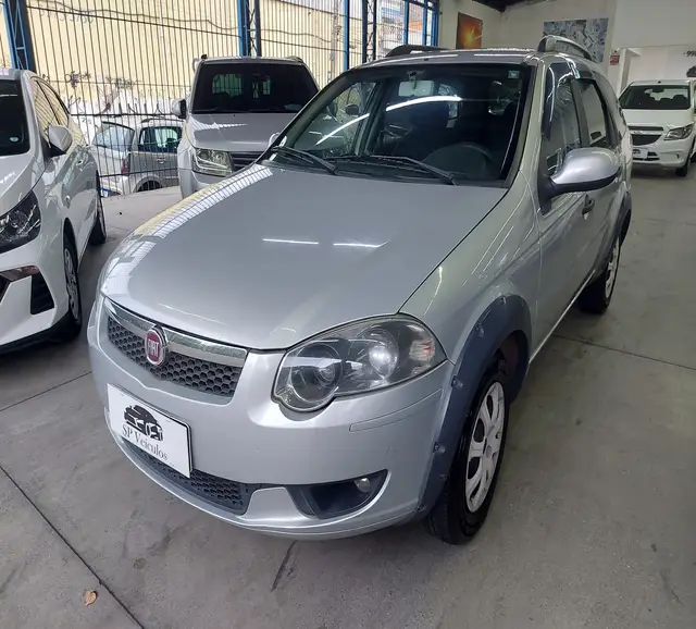 Carro Fiat Weekend 2016 Trekking 1.6 E.torQ (Flex)
