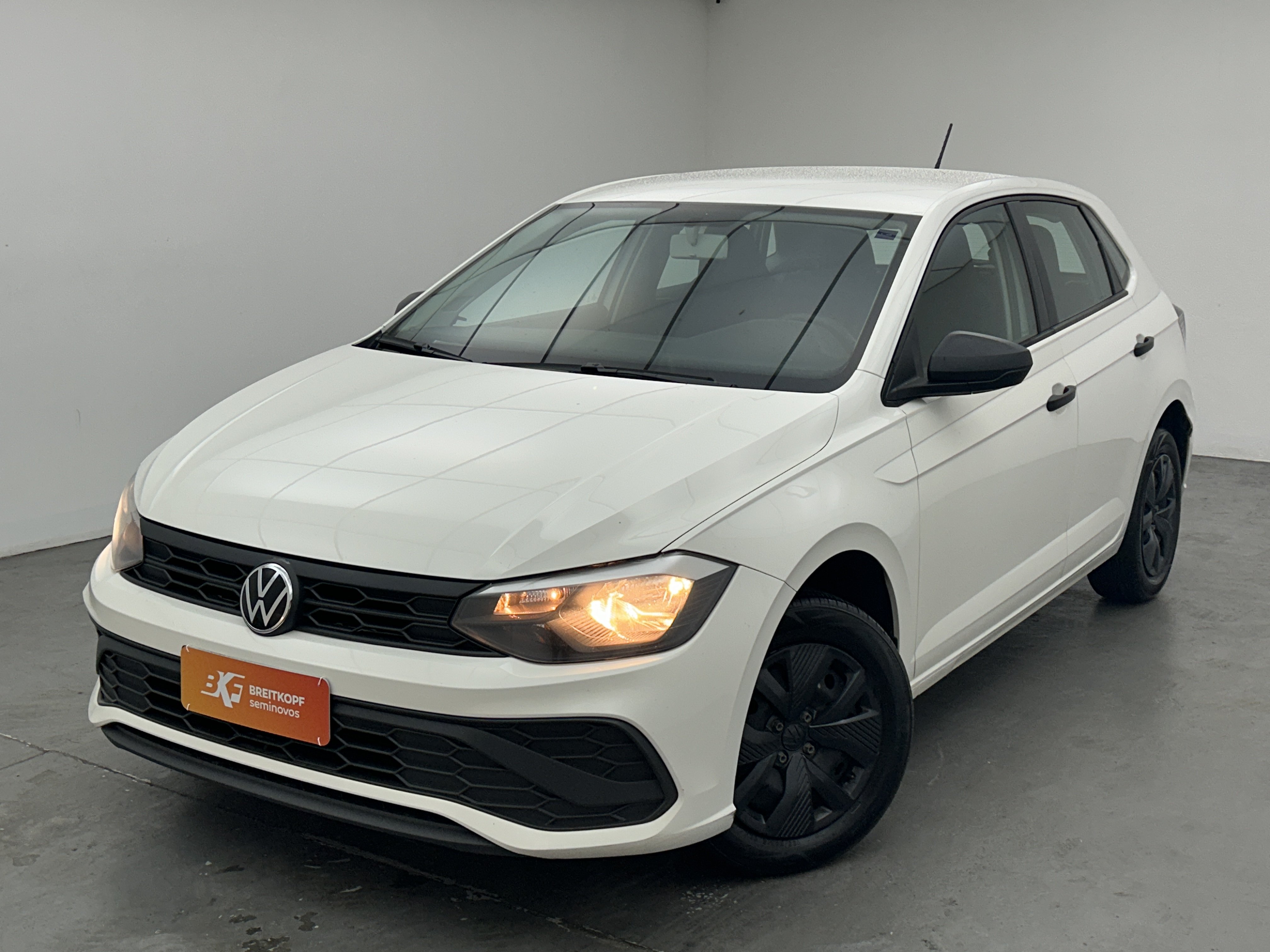 vw - volkswagen track 1.0 flex 12v 5p