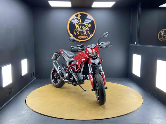 Carro Ducati Hypermotard 2014 821