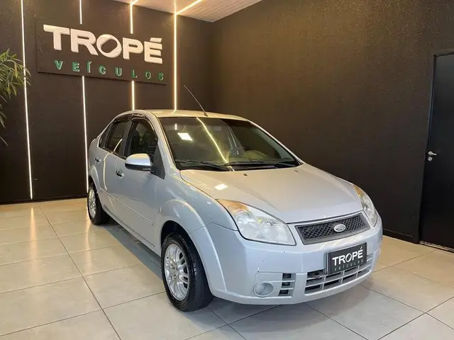 Carro Ford Fiesta Sedan 2008 1.0 (Flex)