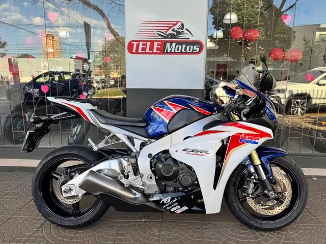 Carro Honda CBR 1000RR 2011 Fireblade (ABS)