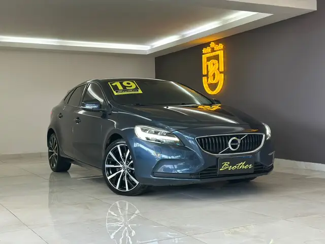 Carro Volvo V40 2019 2.0 T4 Momentum