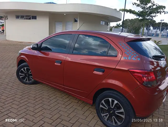 Carro Chevrolet Onix 2014 1.0 Loolapalooza SPE/4