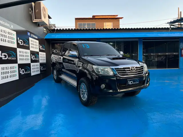Carro Toyota Hilux Cabine Dupla 2013 Hilux 3.0 TDI 4x4 CD SRV (Aut)
