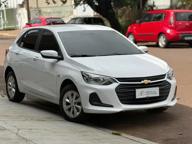 Carro Chevrolet Onix 2023 LT 1.0