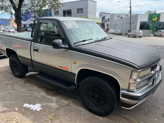 Carro Chevrolet Silverado 1998 DLX 4.2 Diesel