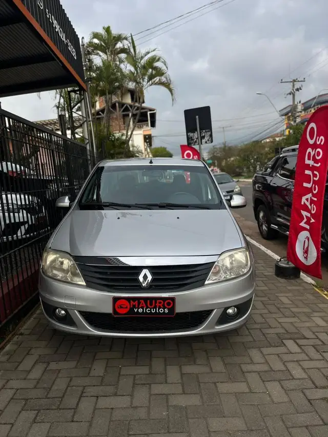 Carro Renault Logan 2013 Expression 1.6 16V (Flex) (aut)