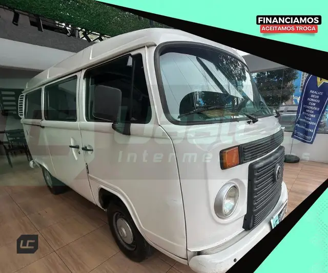 Carro Volkswagen Kombi 2009 Standard 1.4 (Flex)