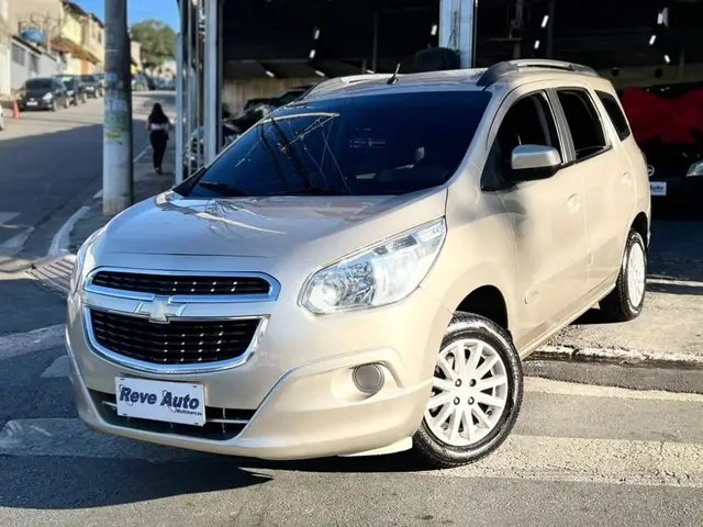 Carro Chevrolet Spin 2015 LT 5S 1.8 (Flex)