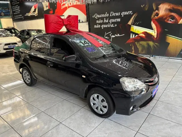 Carro Toyota Etios 2014 XS 1.5 (Flex)
