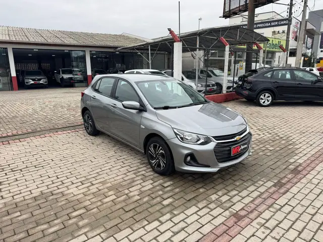 Carro Chevrolet Onix 2024 LT 1.0