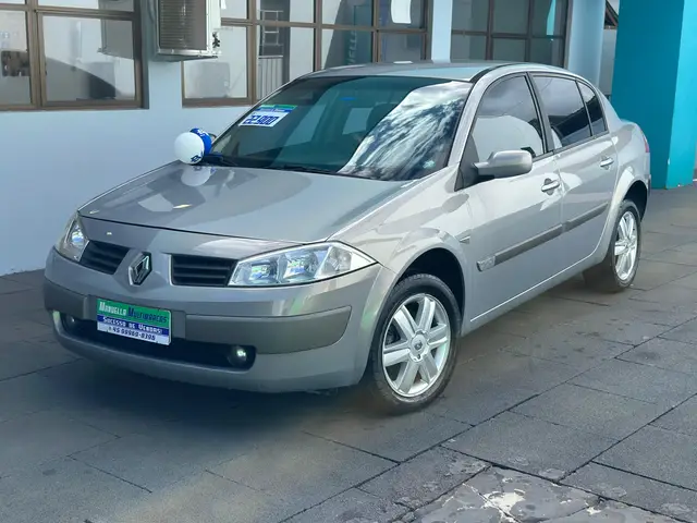 Carro Renault Megane Sedan 2007 Mégane Sedan Dynamique 2.0 16V