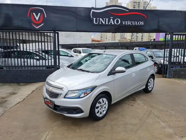 Carro Chevrolet Onix 2016 1.4 LT SPE/4