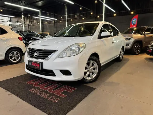 Carro Nissan Versa 2014 1.6 16V S (Flex)