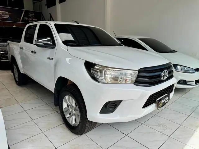 Carro Toyota Hilux Cabine Dupla 2020 Hilux 2.8 TDI CD STD Power Pack 4x4