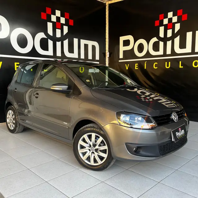 Carro Volkswagen Fox 2011 1.0 8V (Flex) 4p