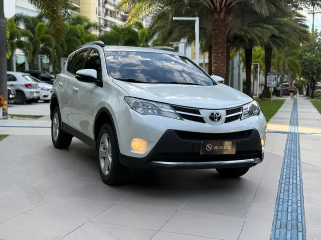 Carro Toyota RAV4 2014 2.0 4x4