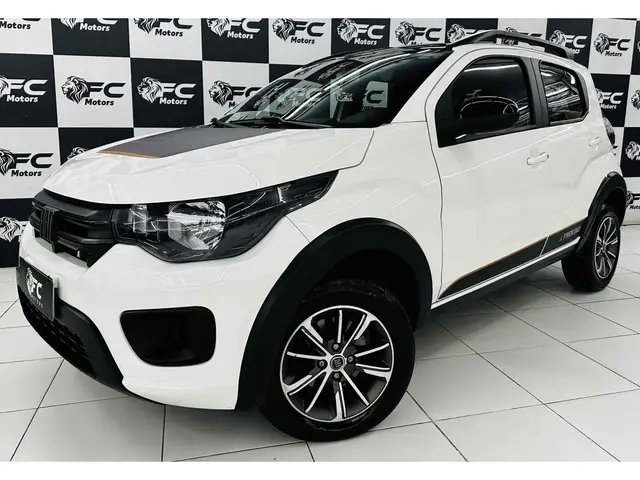 Carro Fiat Mobi 2025 Trekking 1.0