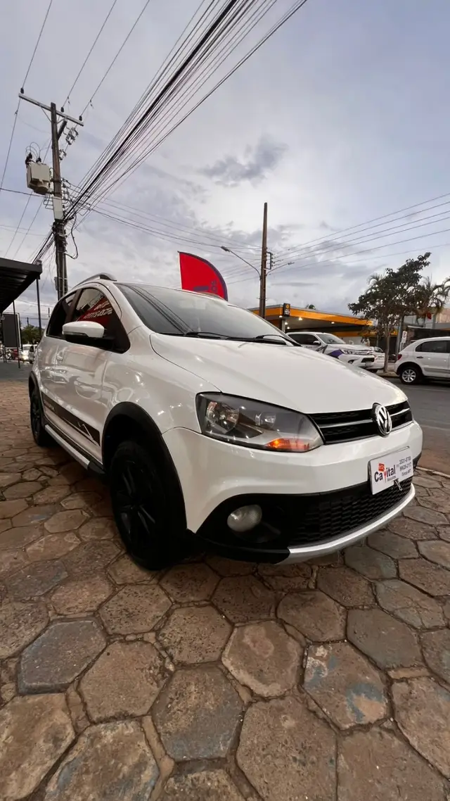 Carro Volkswagen CrossFox 2011 1.6 (Flex)