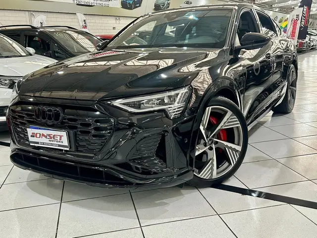 Carro Audi Q8 e-tron Sportback 2024 Performance Black