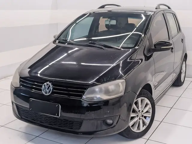 Carro Volkswagen Fox 2011 1.0 8V (Flex) 4p
