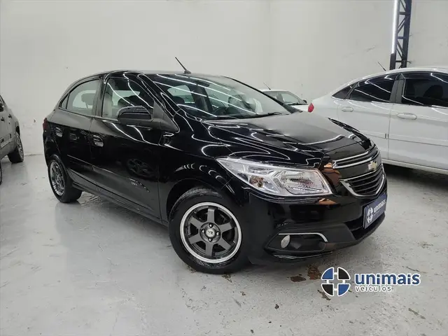 Carro Chevrolet Onix 2016 1.4 LT SPE/4