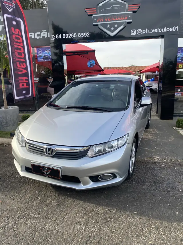 Carro Honda Civic 2013 New  LXS 1.8 16V i-VTEC (Flex)