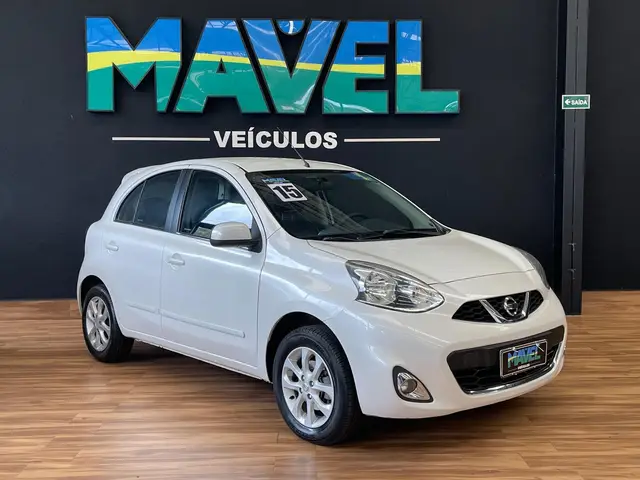 Carro Nissan March 2015 1.6 16V SV (Flex)
