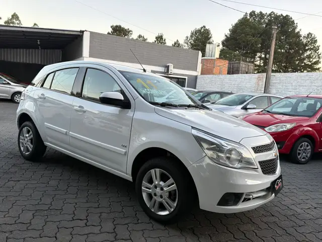 Carro Chevrolet Agile 2011 LTZ 1.4 8V (Flex)