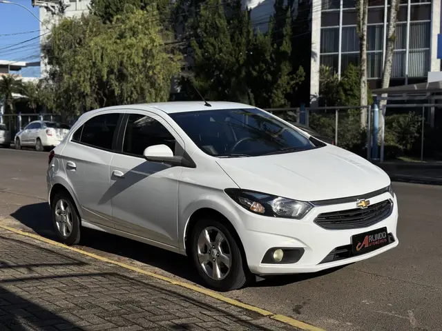 Carro Chevrolet Onix 2019 1.4 LT SPE/4