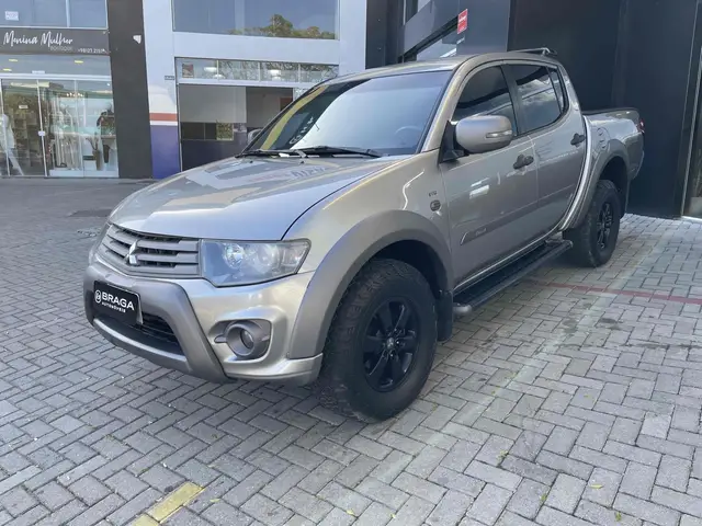 Carro Mitsubishi L200 Triton 2017 GLS 3.2 CD TB Int.Diesel Mec