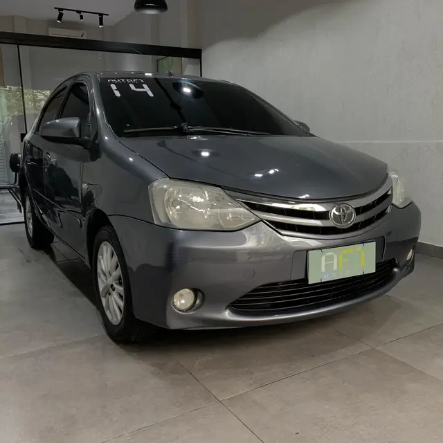 Carro Toyota Etios Sedan 2014 XLS 1.5 (Flex)