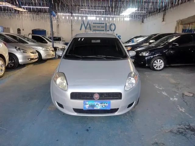 Carro Fiat Punto 2011 Attractive 1.4 (Flex)