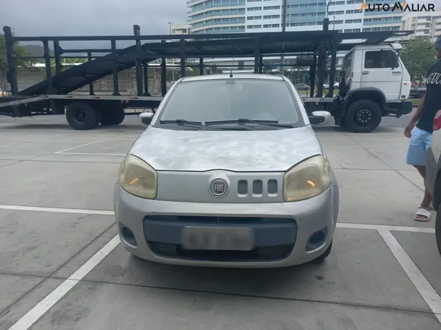 Carro Fiat Uno 2013 Vivace 1.0 8V (Flex) 2p