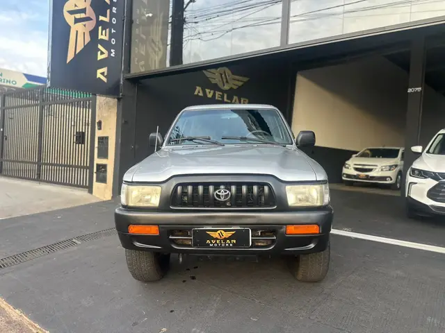 Carro Toyota Hilux Cabine Dupla 2004 Hilux DX 4x2 3.0 (cab. dupla)