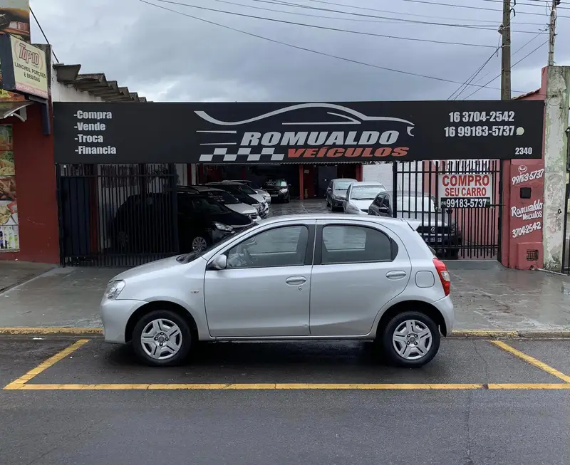 Toyota Etios X 1.3 (Flex)