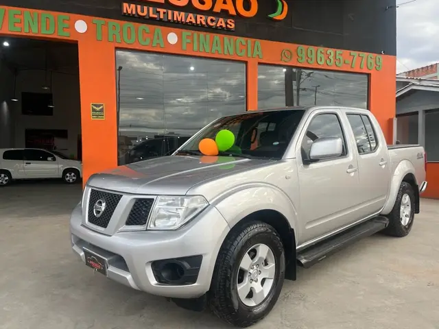 Carro Nissan Frontier 2015 2.5 TD CD 4x4 S
