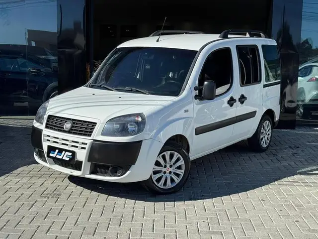 Carro Fiat Doblò 2021 Essence 1.8 16V (Flex)